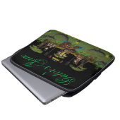 Laptop Case von James Michael Miller (Vorne Knopf)