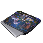 Laptop Case von James Michael Miller (Vorne Knopf)