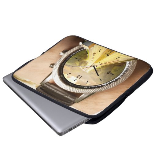 Laptop Cover Featuring Latest Watch Model – Trendy (Vorne Knopf)