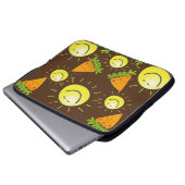 Laptop Sleeve Carrots Sun Brown (Vorne Knopf)