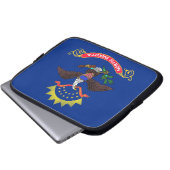 Laptop Sleeve unter der Flagge des Staates Nord-Da (Vorne Knopf)