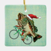 Largemouth Bass Reiten mit Weihnachtsmannmütze Keramikornament (Vorderseite)
