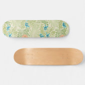 Larkspur Pattern (von William Morris) Skateboard (Horizontal)