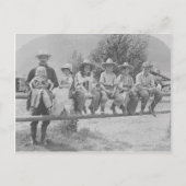 Larry Larom mit sechs Kindern. Postkarte (Vorderseite)