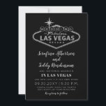 Las Vegas Fabulous Hochzeit in Urlaubsort Einladun Einladung<br><div class="desc">Eine Einladung für eine Las Vegas Hochzeit mit dem fabelhaft beleuchteten Schild in einem eleganten Imitat Silberfolie-Effekt auf einem schwarzen Hintergrund, entworfen mit einer Hochzeit in Urlaubsort, die Platz für optionale Reise und Unterkunft Details auf der Rückseite, macht dies zu einer erschwinglichen und schicken Casino Kapelle Hochzeitseinladung. Pair es mit...</div>