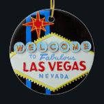 Las Vegas-Ferienzeit Keramikornament<br><div class="desc">Sie können diese Las Vegas-Verzierung personifizieren und sie als Spaßdekoration für Pakete oder anstelle einer Karte benutzen und Ihren Feiertagsgruß denkwürdig machen!</div>