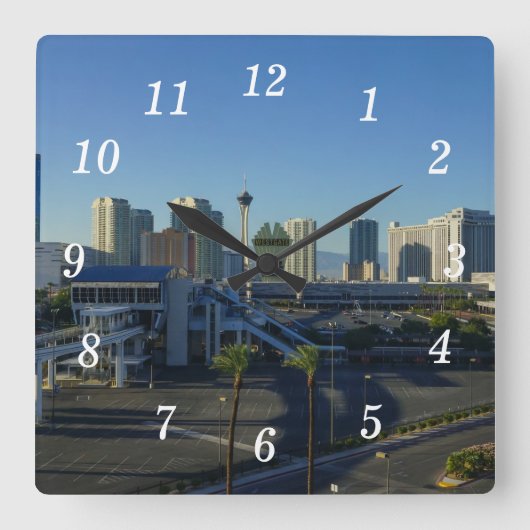Las Vegas Strip Ahead Wall Clock Quadratische Wanduhr (Vorderseite)