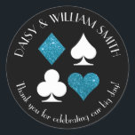 Las Vegas Theme Custom Text Malibu Blue Glitzer Runder Aufkleber<br><div class="desc">Imitate türkisblauer Glitzer und weiße Kartenkartentexte sind mit einem anpassbaren Text versehen,  der diese schwarzen,  runden Aufkleber perfekt für alle Arten von Projekten und Anlässen macht. Verwenden Sie sie,  um Lieblinge für Hochzeitsgäste,  nahe Umschläge und mehr zu kennzeichnen.</div>