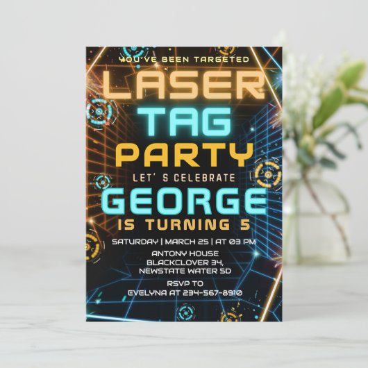 Laser Tag Game Birthday Party Einladung (Stehend Vorderseite)