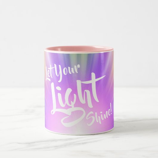 Lass deinen Lichtschacht | Farbige Lichtstrahlen Zweifarbige Tasse (Mittel)