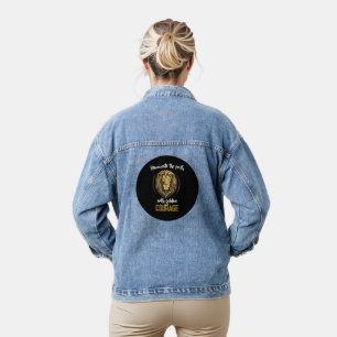 "Lass deinen Mut wie einen goldenen Löwen leuchten Jeansjacke