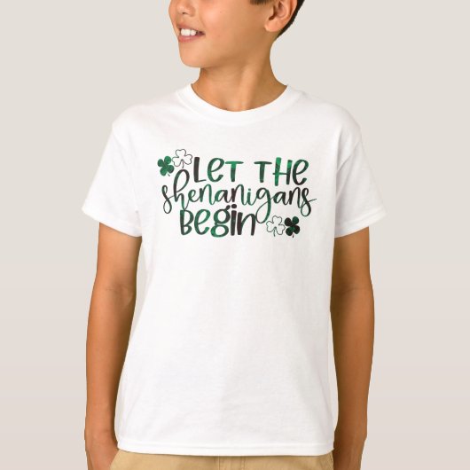 Lass der Shenanigans Begin St. Patrick's Day T-Shirt (Vorderseite)