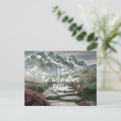 Lass des Abenteuers beginnen /Berge /Personalisier Postkarte (Stehend Vorderseite)