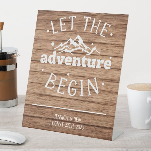 Lass des Adventure Begin Custom Sockelschild (In Situ)