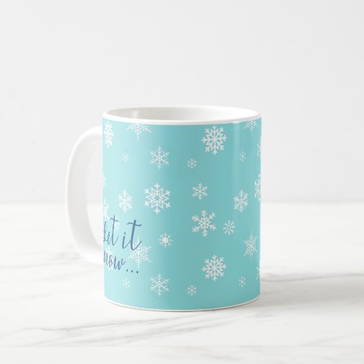 Lass es schneit... Schönes Schneeflockendesign Kaffeetasse (Vorderseite Links)