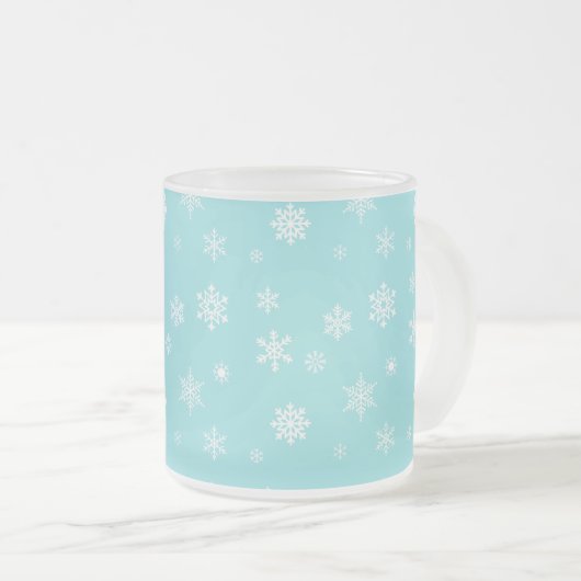Lass es schneit... Schönes Schneeflockendesign Mattglastasse (VorderseiteRechts)