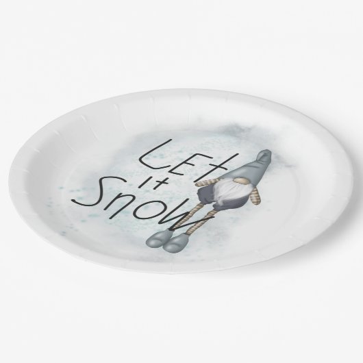 Lass es Winter Gnome schneien Pappteller (Schrägansicht)