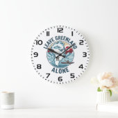 Lass Grönland in Ruhe Große Wanduhr (Zuhause)