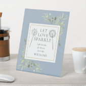 Lass Liebe Sparkle Greenery Dusty Blue Wedding Sockelschild (In SItu)