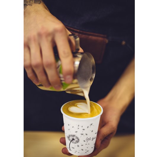 Lass los, Löwenzahn im Wind fließt Pappbecher