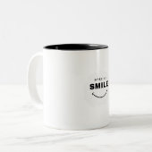 Lass mich lächeln Tasse (Vorderseite Links)