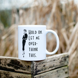 Lass mir, diese Frau mit überdenkender Lady zu übe Kaffeetasse