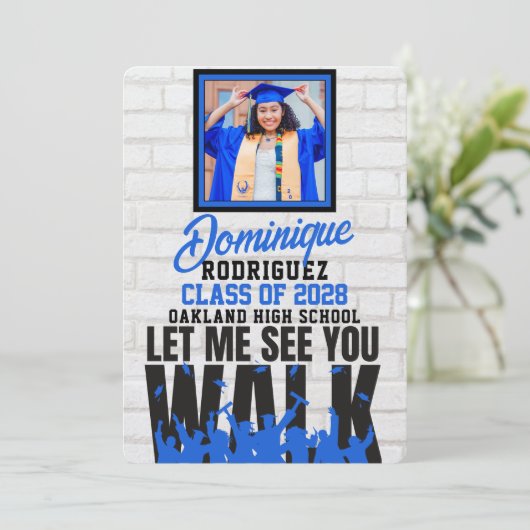 Lass mir sehen Sie gehen | Funny Blue Foto Abschlu Einladung (Stehend Vorderseite)