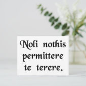 Lass nicht, dass die Bastards dich runter bringen Postkarte (Stehend Vorderseite)