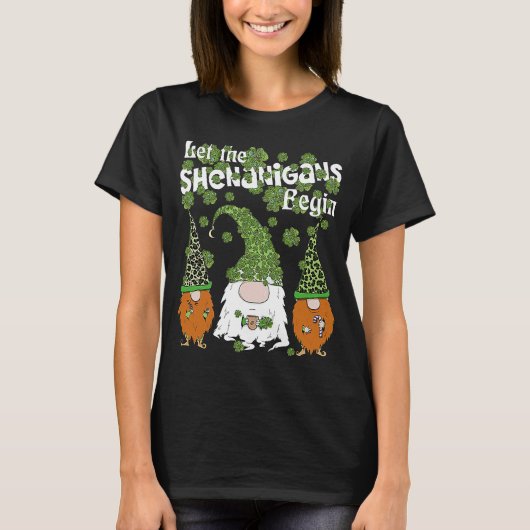 Lass Shenanigans Begin Gnomes Green C St Patricks T-Shirt (Vorderseite)