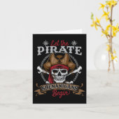 Lass The Pirate Shenanigans Begin Skeleton Hallowe Karte (Gelbe Blume)