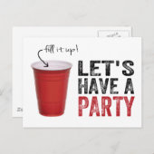 Lass uns ein Party haben! Funny Red Cup Einladungspostkarte (Vorne/Hinten)