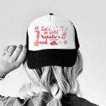 Lass uns Girls Cowgirl gehen Last Rodeo Bacheloret Truckerkappe<br><div class="desc">Schnappt euch an und lasst uns gehen, Mädels! Es ist an der Zeit, das letzte Rodeo der Braut im Stil mit unserem Let's Go Girls Cowgirl Last Rodeo Bachelorette Trucker Hat zu feiern! Das ist nicht nur ein Hut - es ist Ihr Accessoire für eine wilde Fahrt durch Nashville, Austin,...</div>
