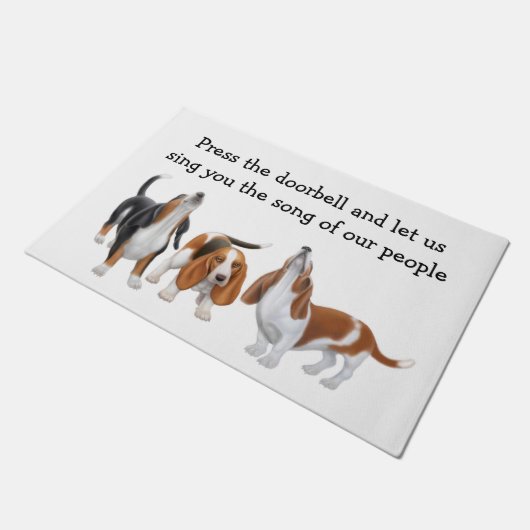 Lass uns Sing Basset Hounds individuell anpassbare Fußmatte (Schrägansicht)