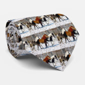 Lasse Pferd um die Krawatte (Gerollt)