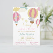 Lasse sie fliegen! Ein Baby ist unterwegs! Einladu Einladung (Stehend Vorderseite)