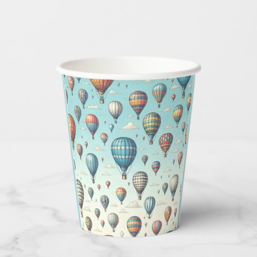 Lasse sie fliegen! Whimsical Hot Air Ballons Pappbecher (Rückseite)