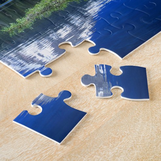 Lassen erhebt sich über dem Manzanita-See Puzzle (Seite)