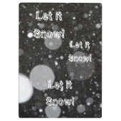 Lassen Sie es auf einem schneebedeckten Hintergrun Klemmbrett (Rückseite)