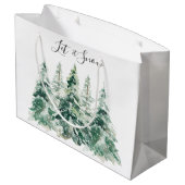 Lassen Sie es schneefarbene Weihnachtskiefernbäume Große Geschenktüte (Rückseite Schrägansicht)