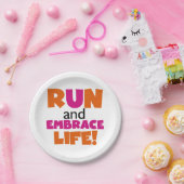 Lassen Sie laufen und umfassen Sie Leben-orange Pappteller (Party)