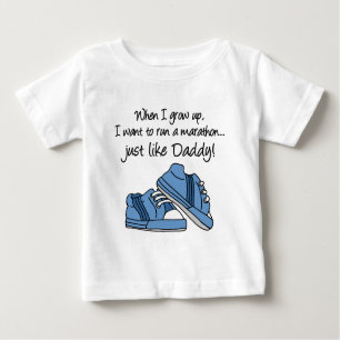 Lassen Sie Marathon gerade wie Vati laufen Baby T-shirt