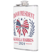 Lassen Sie uns die Arbeit Kamala Harris 2024 absch Flachmann (Links)