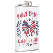 Lassen Sie uns die Arbeit Kamala Harris 2024 absch Flachmann (Rechts)