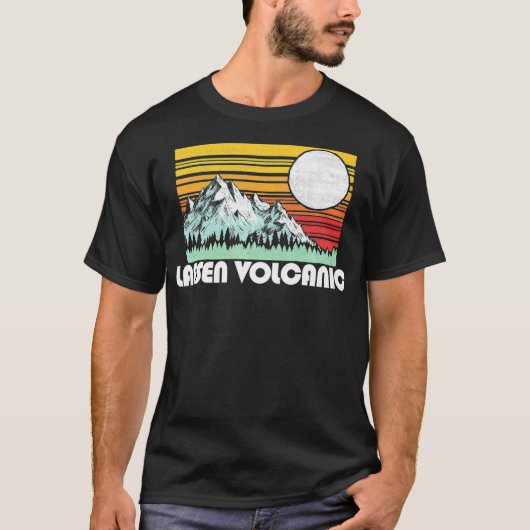 Lassen Sie vulkanischen Nationalpark Berge Sun Ret T-Shirt (Vorderseite)