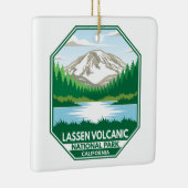 Lassen-Vulkanischer Nationalpark Minimal Retro Emb Keramikornament (Rechts)