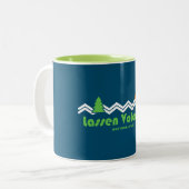 Lassen Vulkanischer Nationalpark Retro Zweifarbige Tasse (Vorderseite Links)