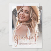 Lässige Script-Rose Gold Zwei-Foto-Graduierungspar Einladung (Vorderseite)