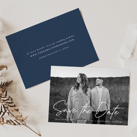 Lässiges Script Navy-Foto Save The Date