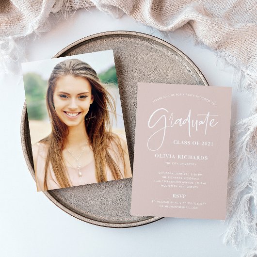 Lässiges Script Rosa und Weiß | Grad Party Einladung