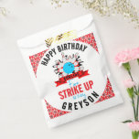 Lass's Bowl! Fun Kids 5th Birthday Party Bowling Geschenktütchen<br><div class="desc">Schicken Sie kleine Gäste mit dieser lustigen "Bowl Lass's"-Liebestasche mit einem Zuhause! Diese Taschen sind perfekt für die 5. Geburtstagsfeier Ihres Kindes geeignet und bieten eine helle Bowling-Grafik und viel Platz für süße Leckereien,  kleine Spielzeuge oder Gastgeschenke. Eine perfekte Touch zu Ihrem Bowling-Fest!</div>